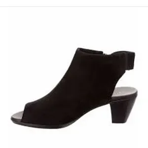 Munro nakita outlet